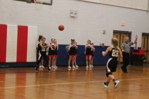 s UMS Basketball 12:10:18087