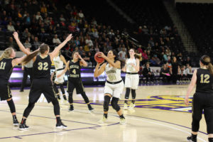 UHS Girls vs DeKalb 2-15-19 by Lynn-33