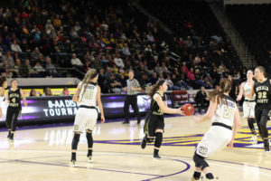 UHS Girls vs DeKalb 2-15-19 by Lynn-48