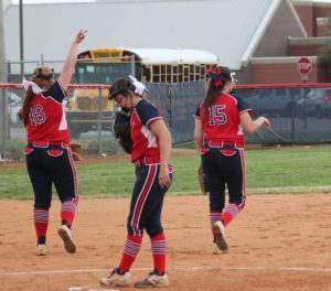 chs softball 4-18-19 9