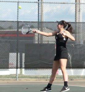 chs tennis 4-19 23