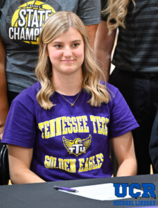 ZoeyNicholasSigningWM-3